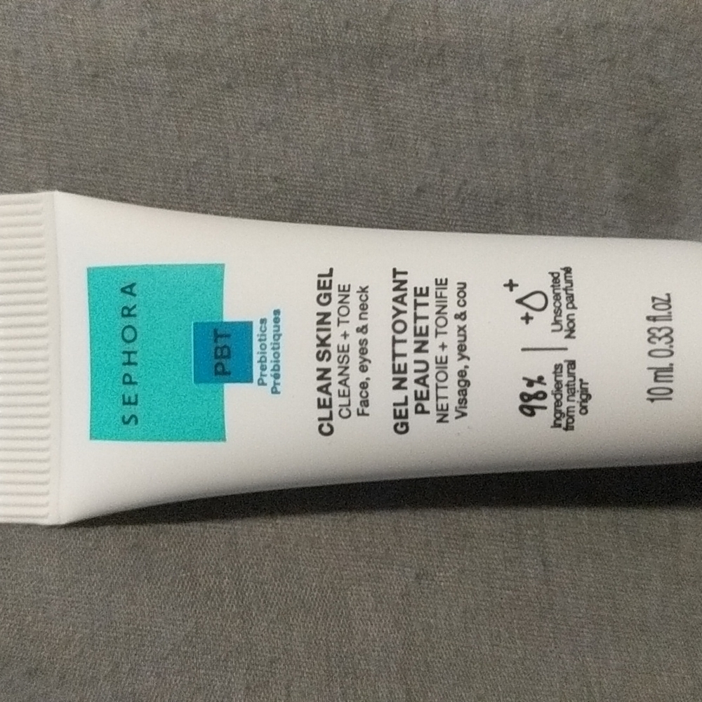 Clean Skin Gel - Picture 1 of 3